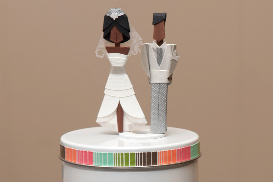 Lulus Little Shop Cake Topper